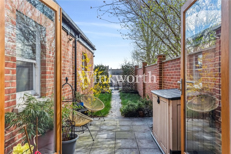 Boundary Road, London, N22