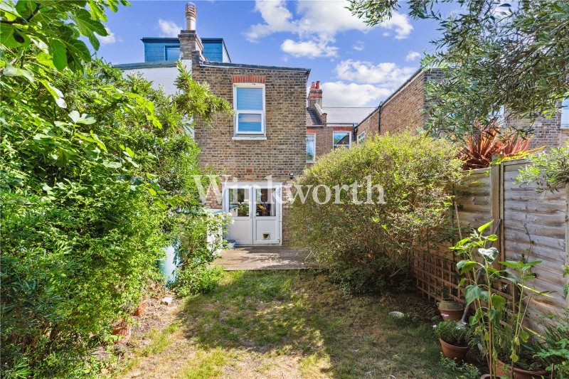 Falkland Road, London, N8