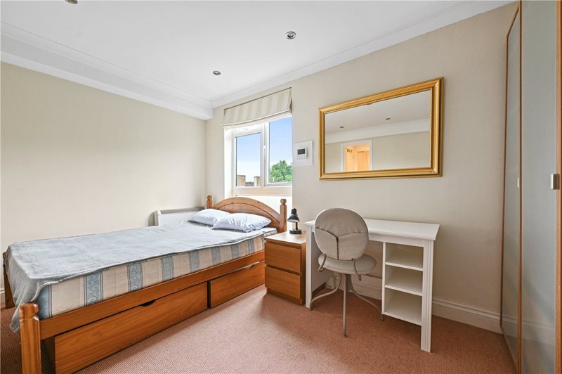Clifford Court, 24-25 Kensington Gardens Squar, W2