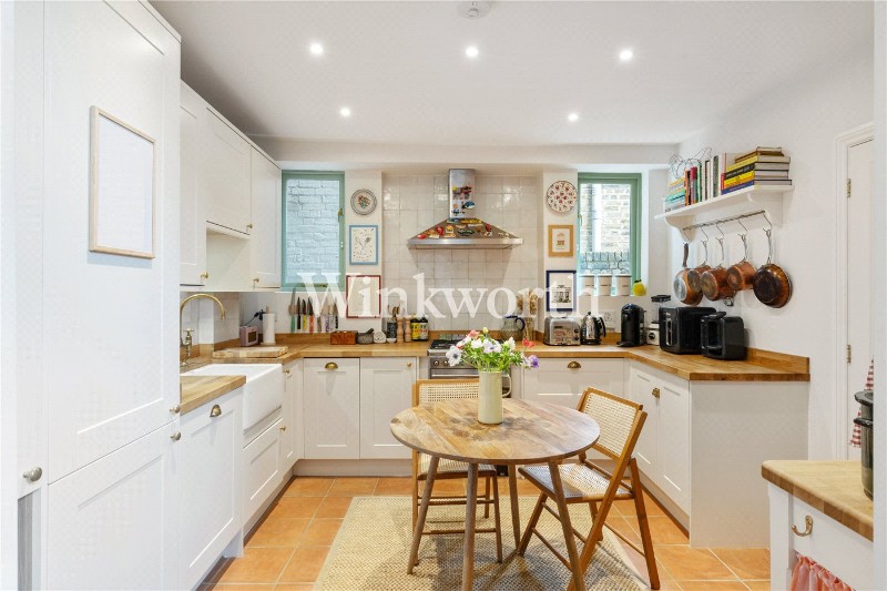 Finsbury Park Road, London, N4