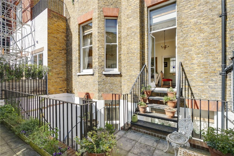 Pont Street, London, SW1X