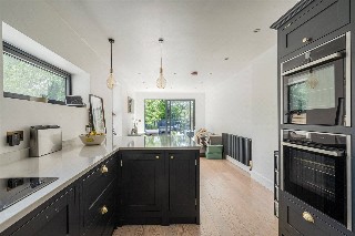 Gleneagle Road, London, SW16