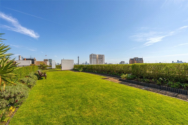 Berkeley Court, Baker Street, London, NW1