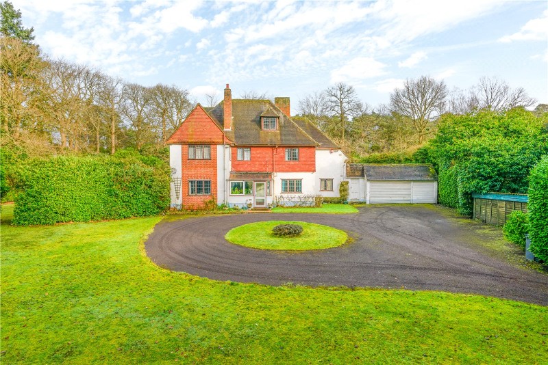Byfleet Road, Cobham, Surrey, KT11