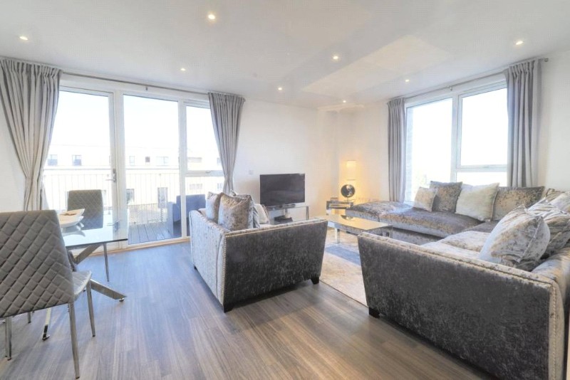 Munster Court, Bollo Bridge Road, London, W3
