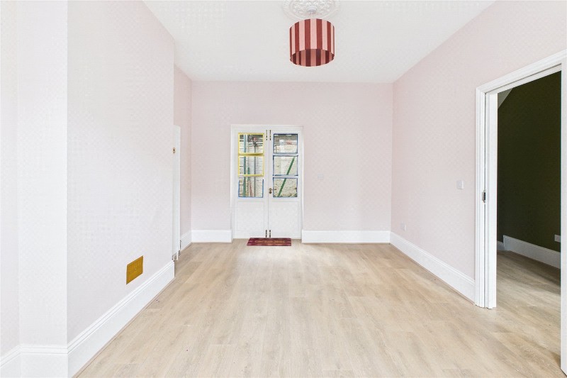 Elm Park, London, SW2