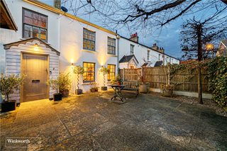 Wiggins Lane, Richmond, TW10