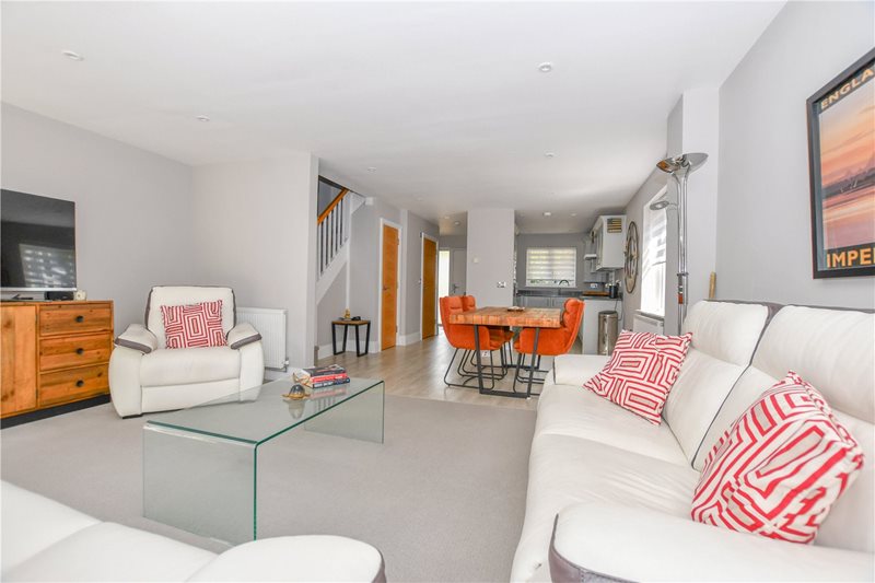Woodfield Place, Binfield, Bracknell, Berkshire, RG42