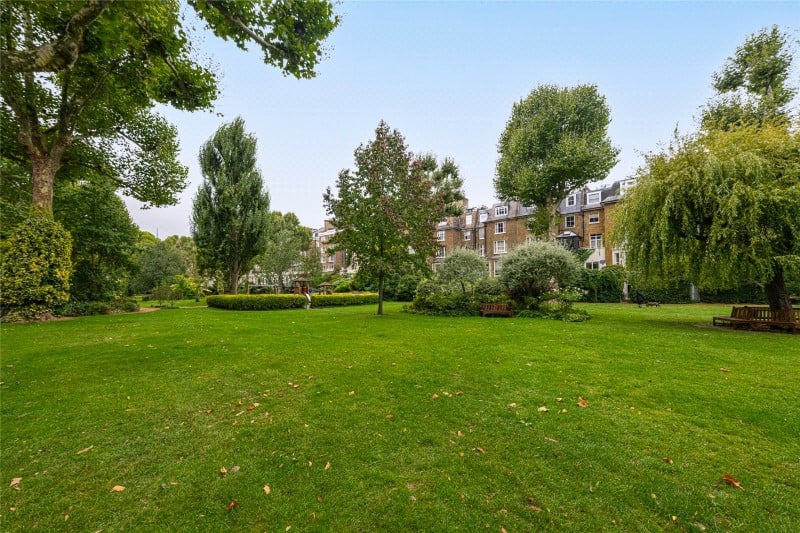 Randolph Avenue, London, W9