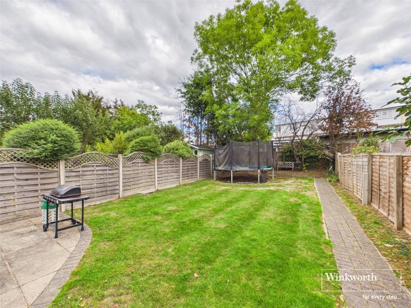 Farm Road, Edgware, HA8