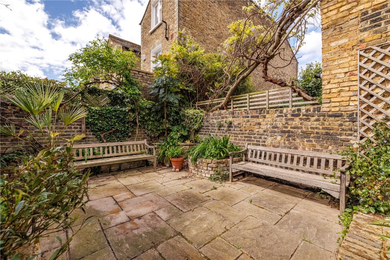 Favart Road, London, SW6