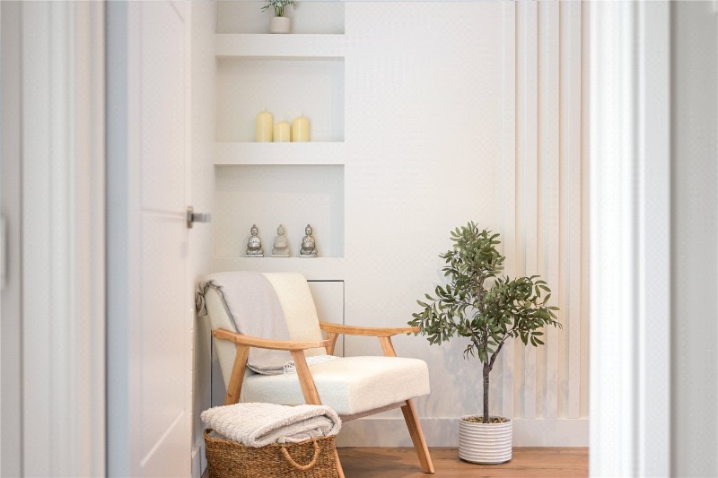 Long Walk, Epsom, Surrey, KT18