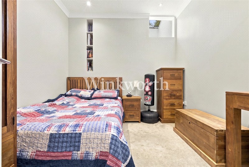 Woodberry Avenue, London, N21
