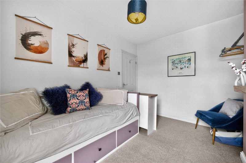 Oxenden Road, Tongham, Farnham, Surrey, GU10