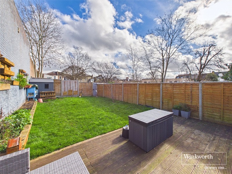 First Avenue, London, NW4