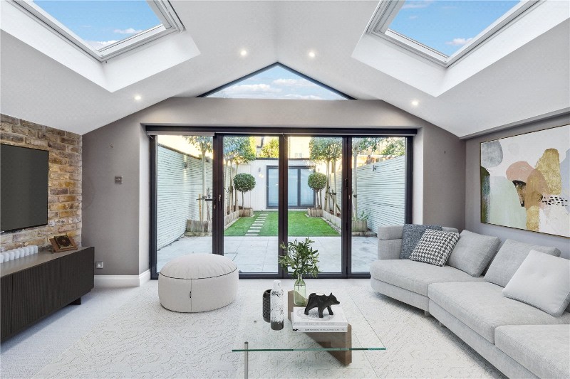 Tranmere Road, London, SW18