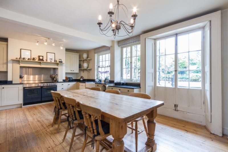 Castelnau, Barnes, SW13