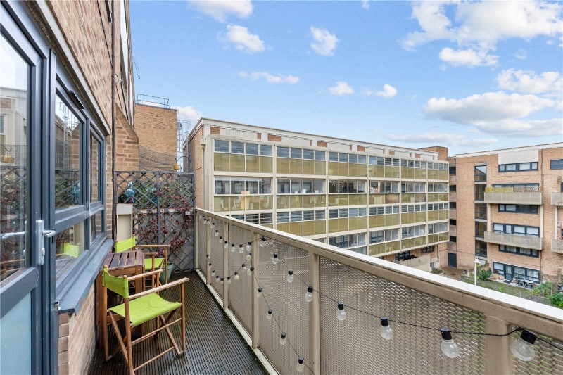 Brownswood Road, London, N4