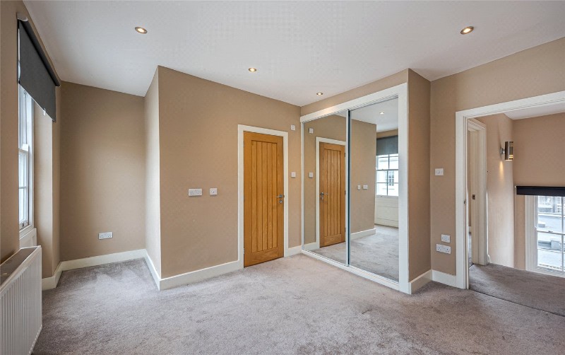 West Warwick Place, London, SW1V