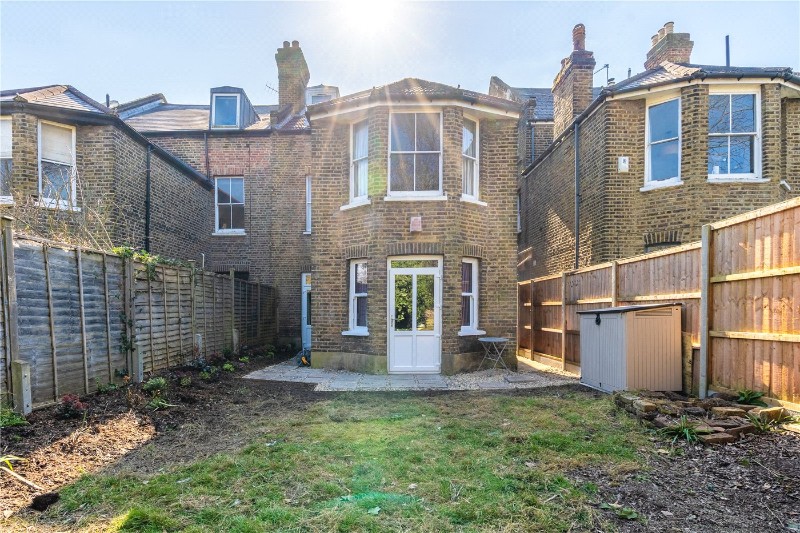 Deronda Road, London, SE24