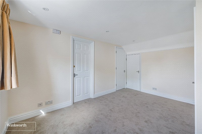 Short Road, London, W4