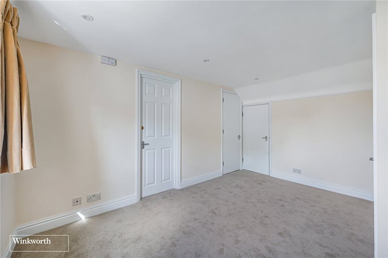 Short Road, London, W4