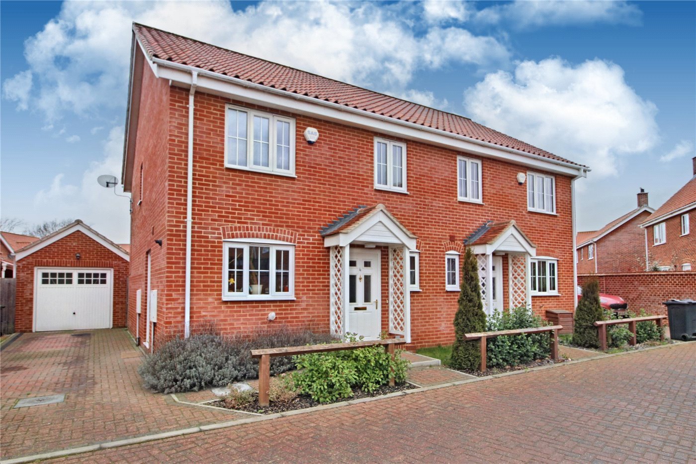 3 bedroom property for sale in Wellesley Close, Poringland, Norwich