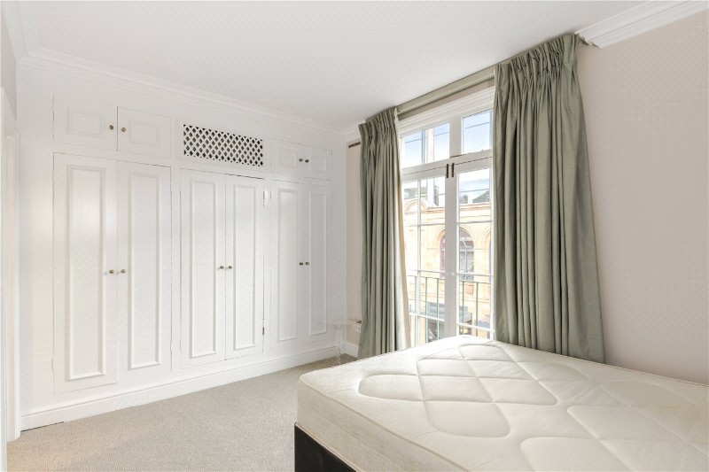 Draycott Avenue, London, SW3