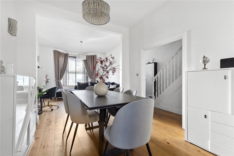 Graveney Road, London, SW17