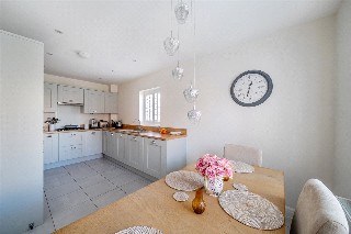 Gardenia Drive, Wrecclesham, Farnham, Surrey, GU10
