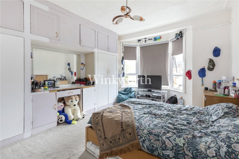The Grove, London, N13