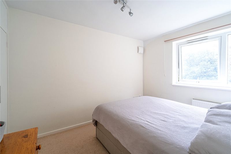 Ewen Crescent, London, SW2
