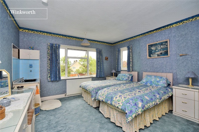 Tudor Avenue, Worcester Park, KT4