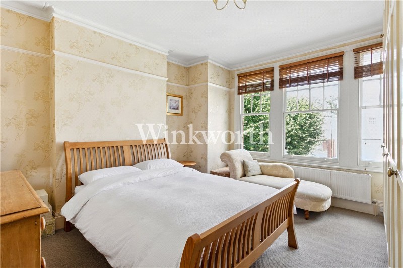 Lakeside Road, London, N13