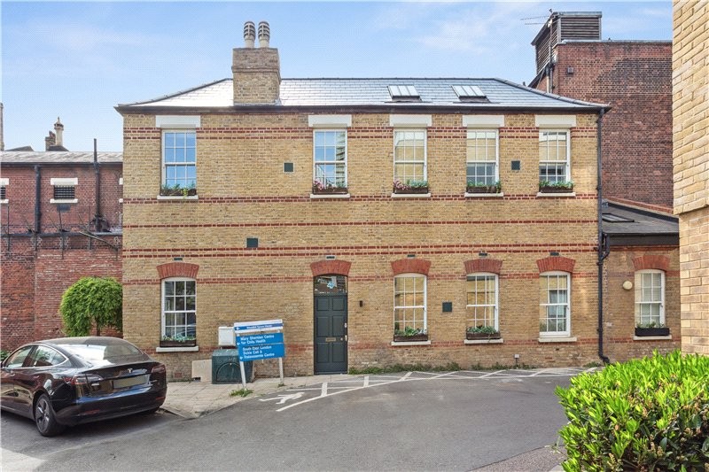 Dugard Way, London, SE11