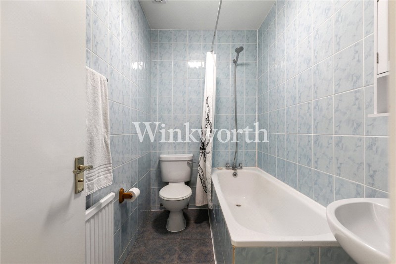 Brownswood Road, London, N4