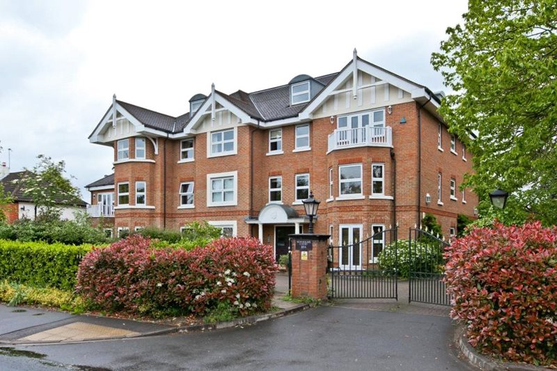 Newholme Court, 89A Oatlands Drive, Weybridge, KT13