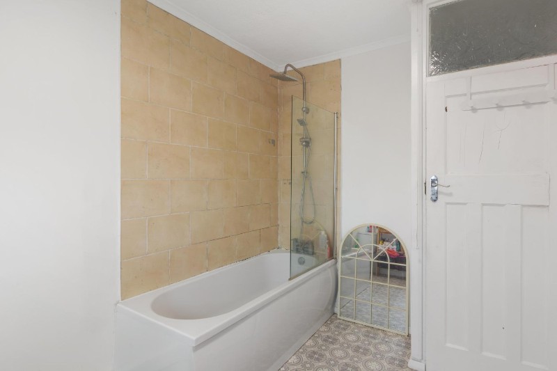 Bromley Road, London, SE6