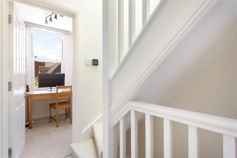 Broadwater Road, London, SW17