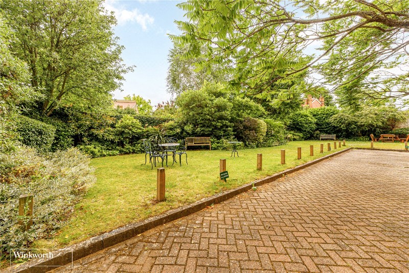 Devonhurst Place, Heathfield Terrace, London, W4