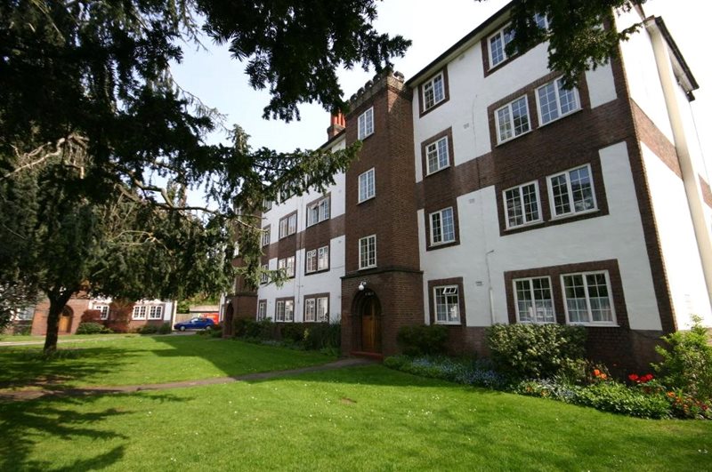 Gloucester Court, Kew Road, Kew, Surrey, TW9