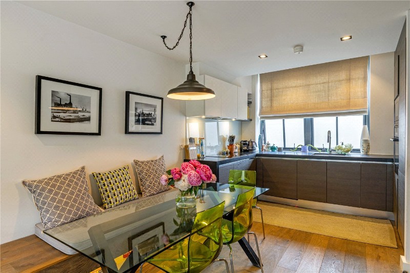 Porteus Place, London, UK, SW4