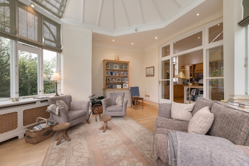 Castello Avenue, London, SW15