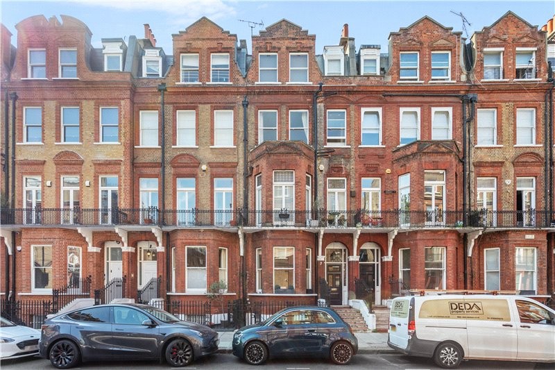 Rosary Gardens, South Kensington, SW7