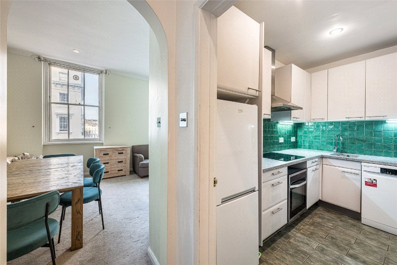 St. Georges Drive, London, SW1V