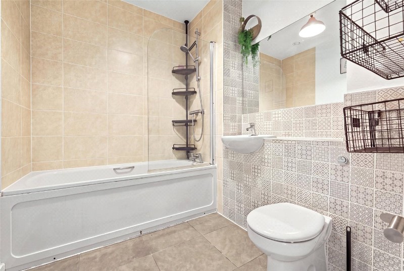 Bathurst Square, London, N15