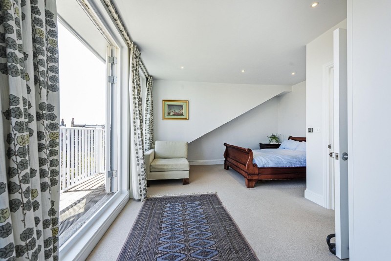 Ferry Road, Barnes, London, SW13