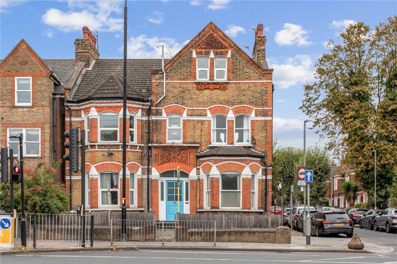 Trinity Road, London, SW17