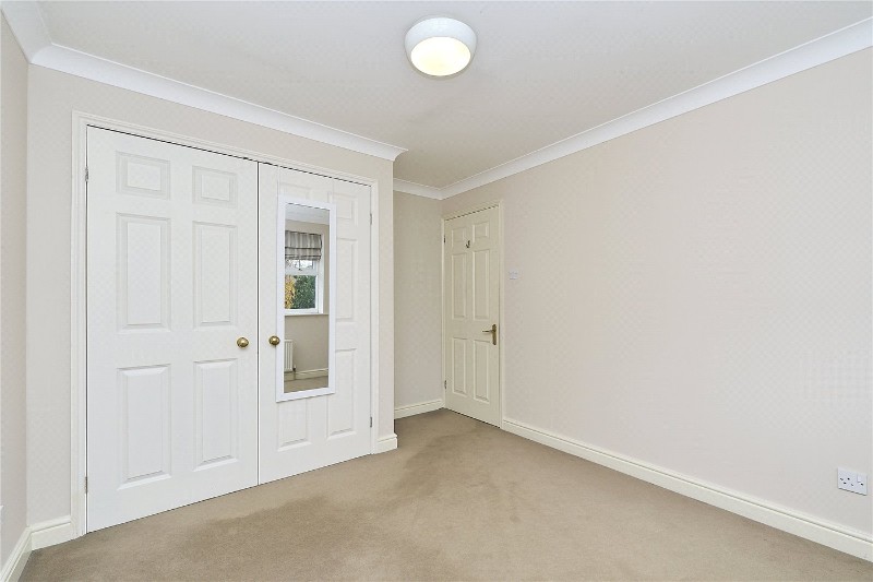 Saint Andrews Gardens, Cobham, Surrey, KT11