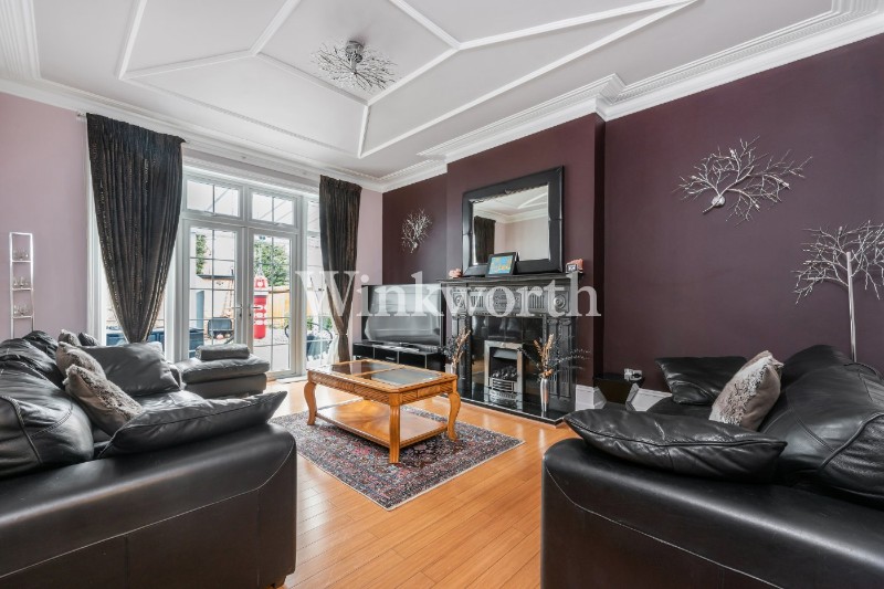 Broomfield Avenue, London, N13